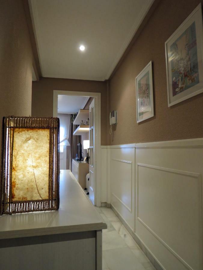 Apartamento Parque Plaza De Colon Apartment กอร์โดบา ภายนอก รูปภาพ