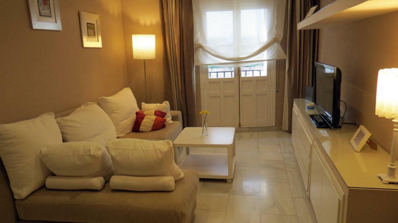 Apartamento Parque Plaza De Colon Apartment กอร์โดบา ภายนอก รูปภาพ